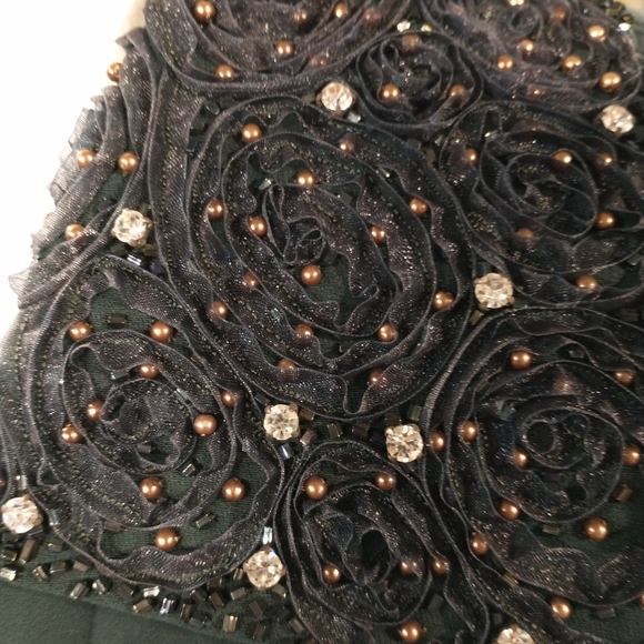 Formal skirt suit - Picture 6 of 9